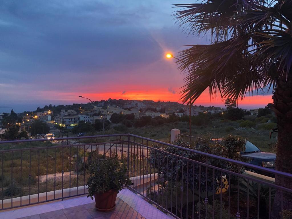 Raggi Di Sole Bed & Breakfast Custonaci Exterior photo